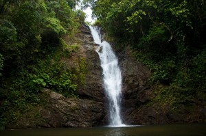 2015 10 Fiji Waterfall 1